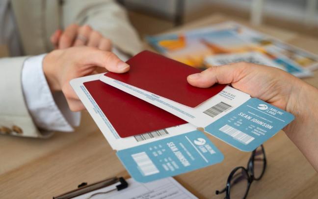 Control de documentación para abordar el avión.
