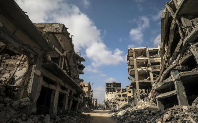 Estado de destrucción en el que ha quedado la ciudad de Jan Junis tras la incursión israelí