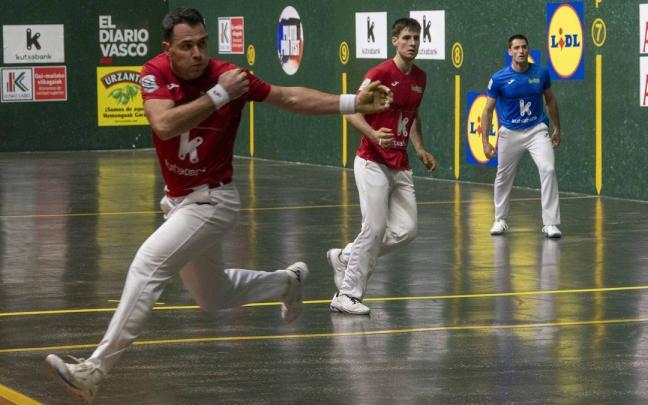 Jaka e Iztueta se miden a Zabala-Martija.