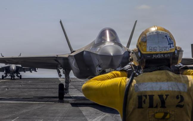 Caza estadounidense desplegado en Oriente Medio.