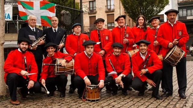 La agrupación de txistularis de Orduña ofrece, este domingo, un concierto para celebrar el Lapiko Domeka