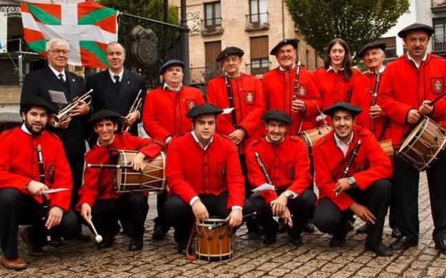 La agrupación de txistularis de Orduña ofrece, este domingo, un concierto para celebrar el Lapiko Domeka