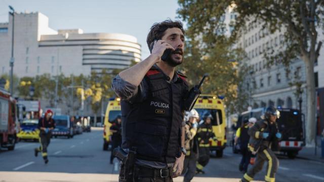 El operativo policial se activa tras el atentado de Las Ramblas en una escena de Cronos.