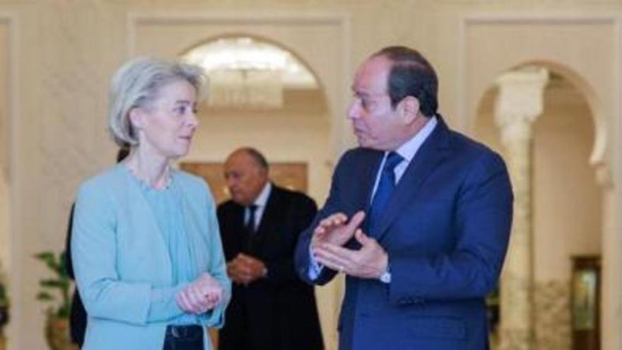 La presidenta de la Comisión Europea, Ursula von der Leyen, visita este sábado Egipto y Jordania.