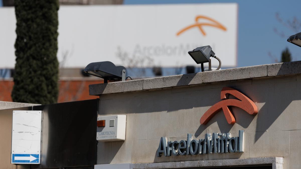 Entrada de la sede de ArcelorMittal.