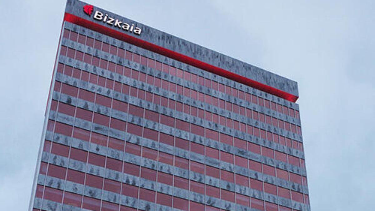 Las oficinas del edificio BAT B Accelerator Tower en el centro de Bilbao