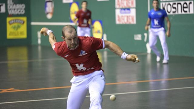 Laso y Albisu ganan a Elordi-Zabaleta en la duodécima jornada del Campeonato de Parejas en el frontón Santanape de Gernika-Lumo.