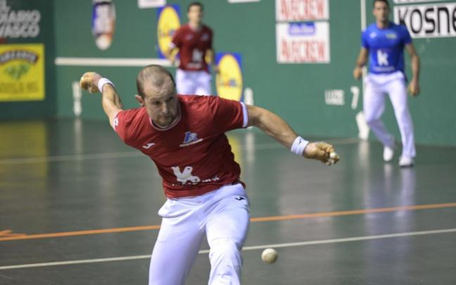 Laso y Albisu ganan a Elordi-Zabaleta en la duodécima jornada del Campeonato de Parejas en el frontón Santanape de Gernika-Lumo.