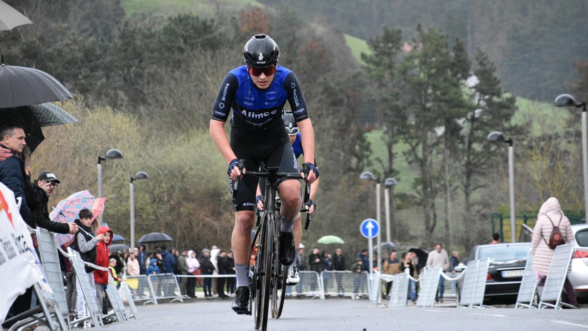 Errasti, en una carrera con el Alimco-Campagnolo