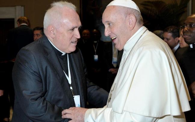 José María Guibert junto al Papa Francisco en una imagen de 2020. / EP José María Guibert junto al Papa Francisco en una imagen de 2020.