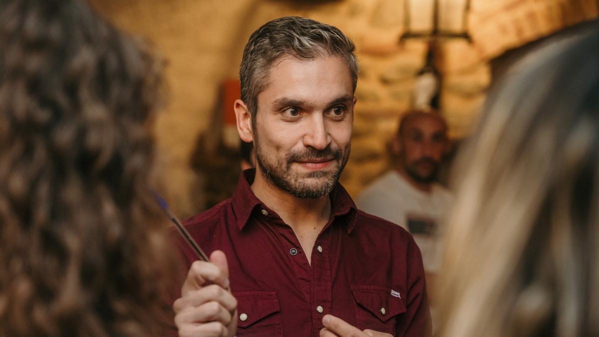 David Álvarez de Castro es técnico de comercio de la Oficina Técnica de Comercio en Rioja Alavesa, Llanada Alavesa, Montaña Alavesa, Gorbeialdea y Añana.