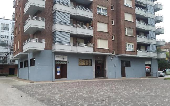 Foto del exterior de la Biblioteca Dumboa de Irun.