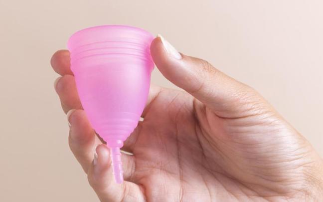 Imagen de una copa menstrual. Imagen de una copa menstrual.