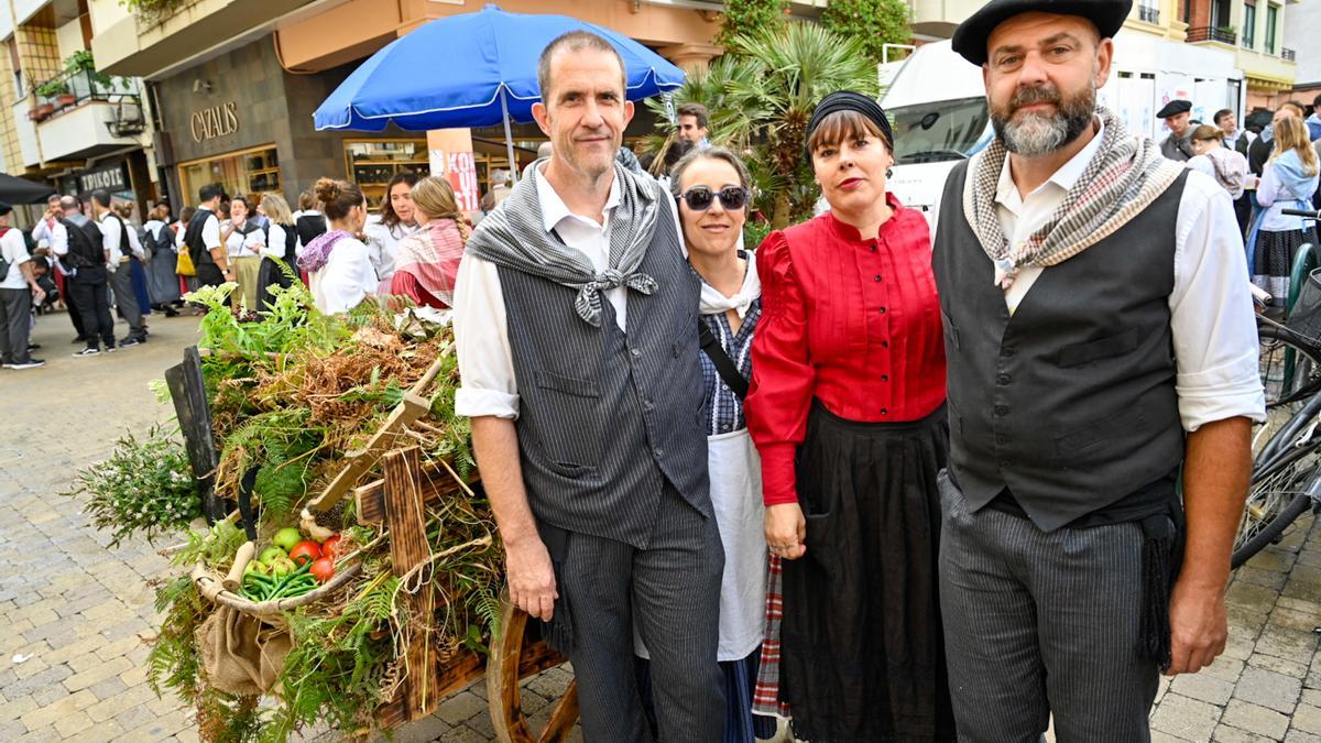 Los creadores del carro 'Garoa', ganadores del concurso.