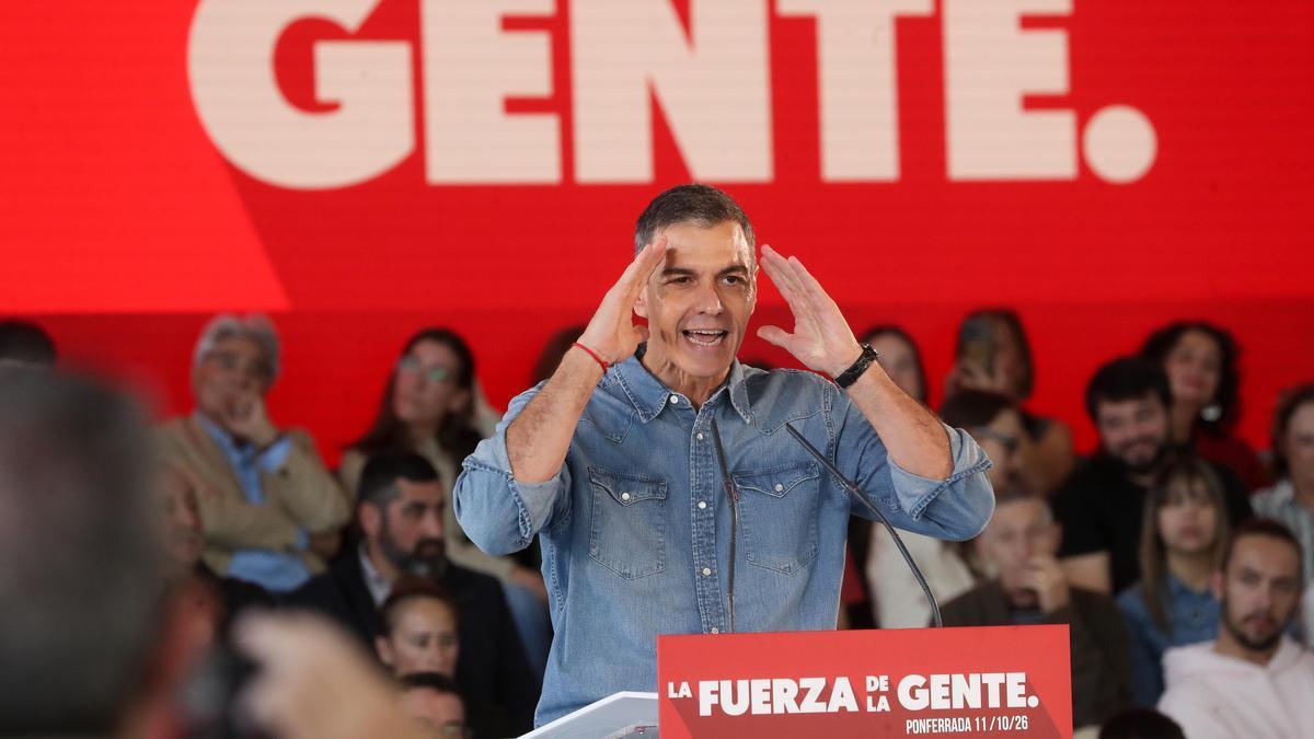 Pedro Sánchez, durante su intervención en un acto de precampaña en Ponferrada