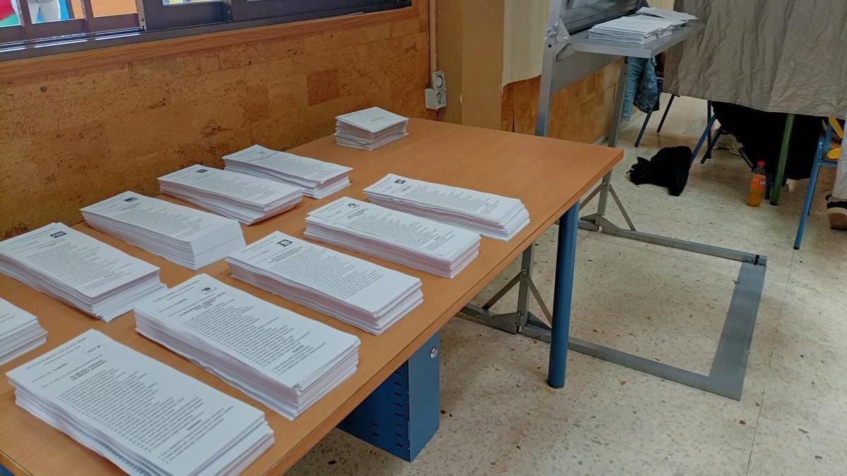 Papeletas en un colegio electoral.