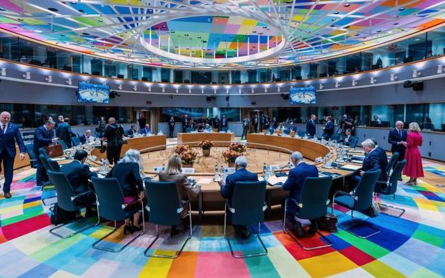 Líderes europeos en la cumbre del Consejo Europeo que comenzó hoy en Bruselas y que termina este viernes
