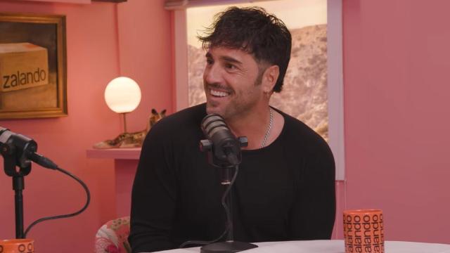 El cantante reconoció que nunca fue especialmente aplicado en el colegio y relató la estrategia que utilizaba para copiar en los exámenes.