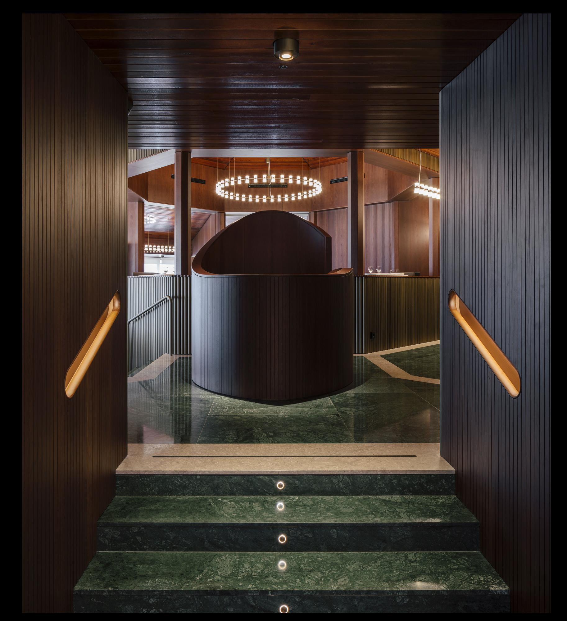 Detalle de la entrada al restaurante.