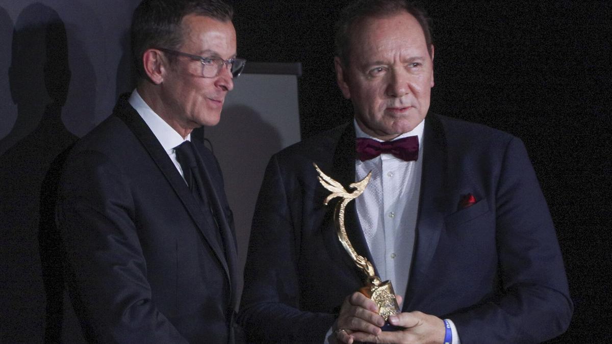 Kevin Spacey, premiado e invitado de honor en la gala de Better World Fund en Cannes.