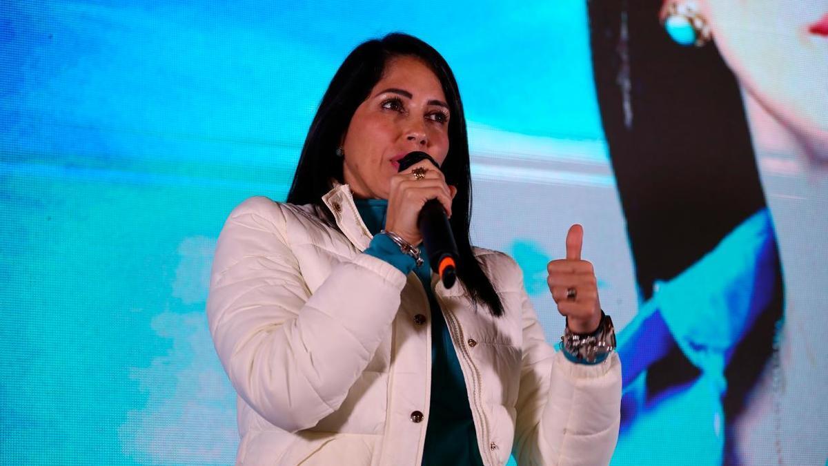 Luisa González, que lidera el escrutinio, pide unidad para sacar a Ecuador de la crisis.