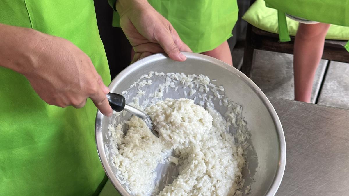 Mezcla de arroz con leche de coco para el Sticky Rice con Mango (Khao Niew Mamuang).