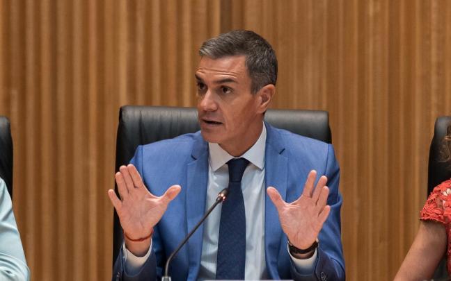 Pedro Sánchez preside una reunión interparlamentaria del Grupo Socialista.