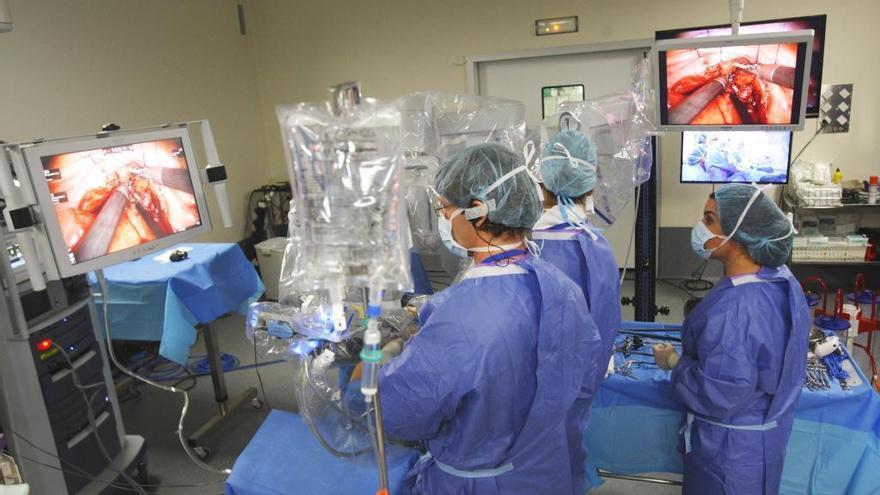 Intervención quirúrgica en un centro privado vasco.