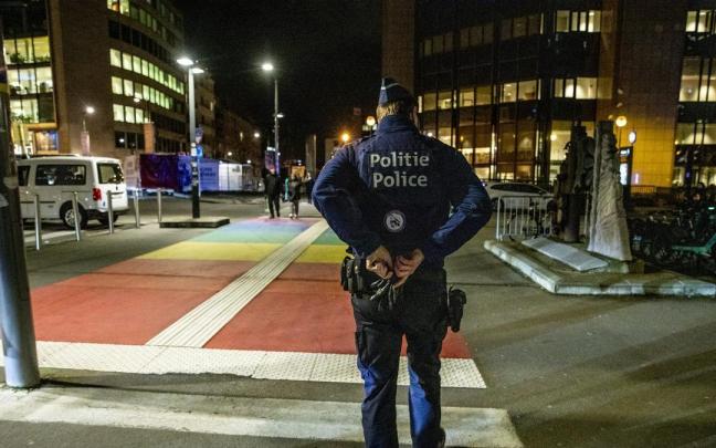 Imagen de archivo de un agente de policía en Bruselas.