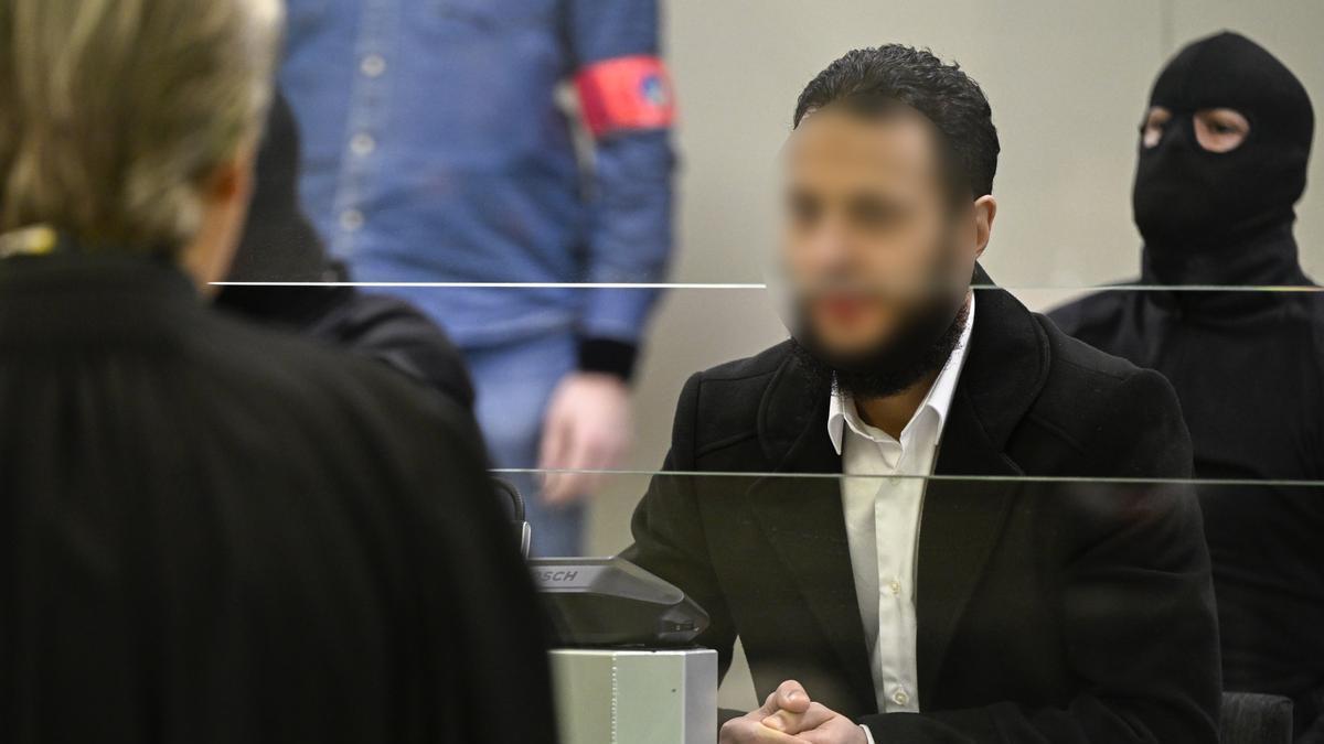 Salah Abdeslam durante el juicio por los atentados en Bruselas.