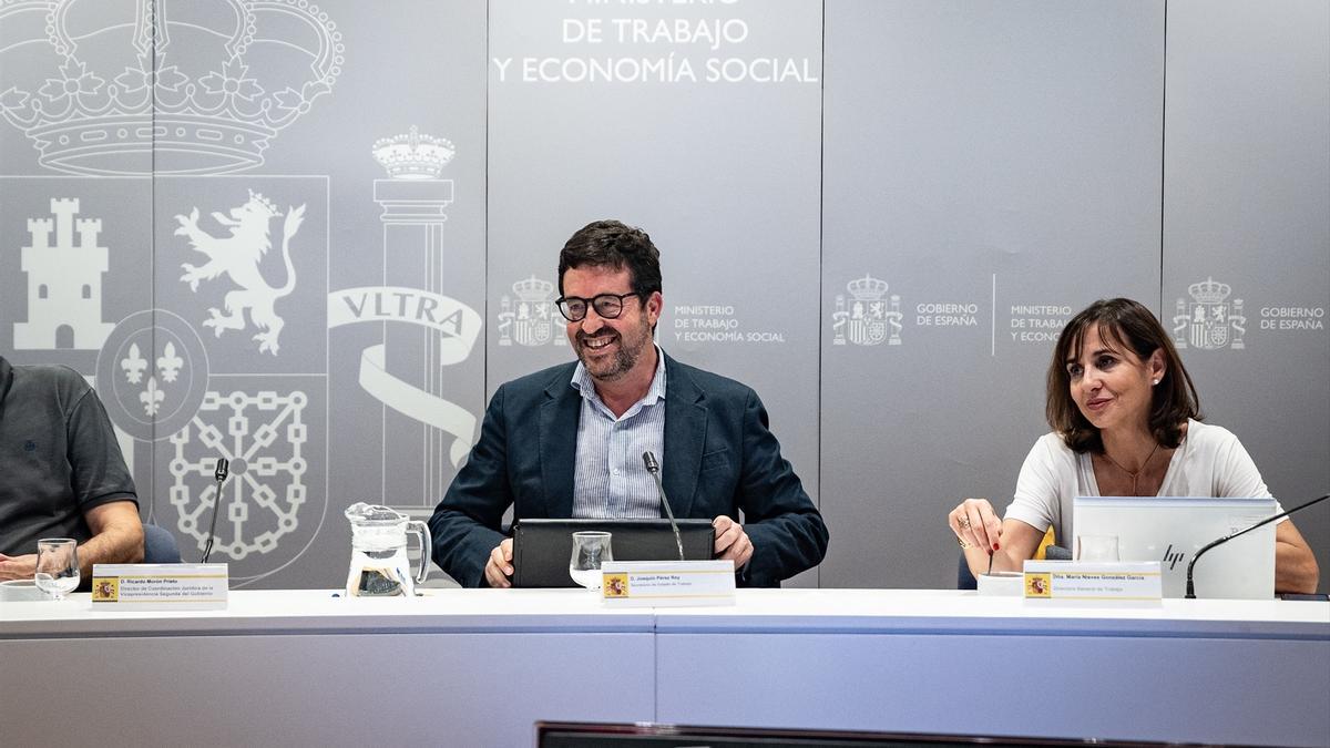 El secretario de Estado de Trabajo, Joaquín Pérez Rey, durante la mesa de negociación para la reducción de la jornada laboral.