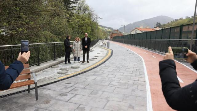 Tras la presentación, ha habido ocasion de realizar un pequeños recorrido por el paseo.