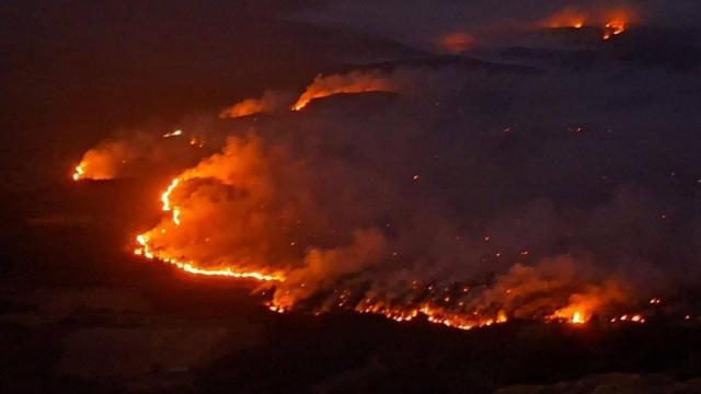 Incendio forestal de Las Peñas de Riglos (Huesca).