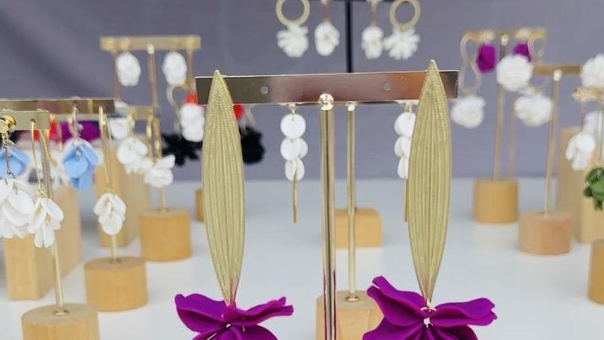 Cada pendiente se elabora manualmente, pieza a pieza