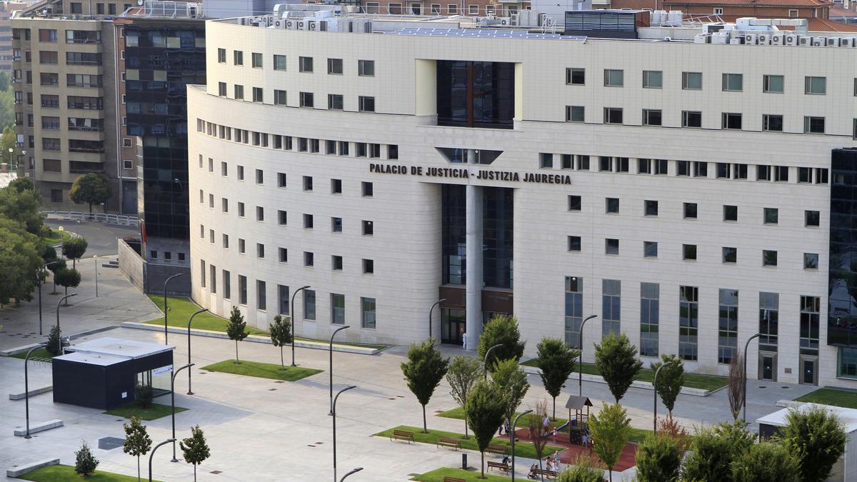 Fachada del Palacio de Justicia de Navarra. Foto: Unai Beroiz