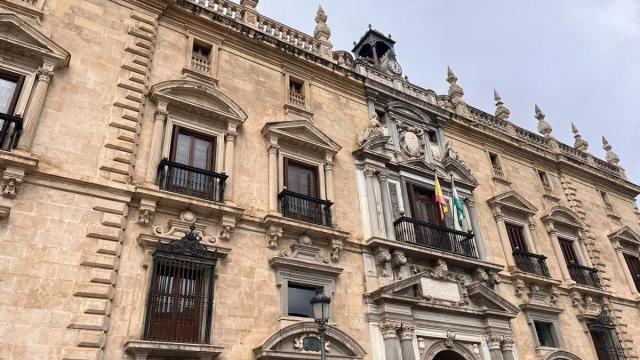 Fachada de la sede del TSJA en Granada