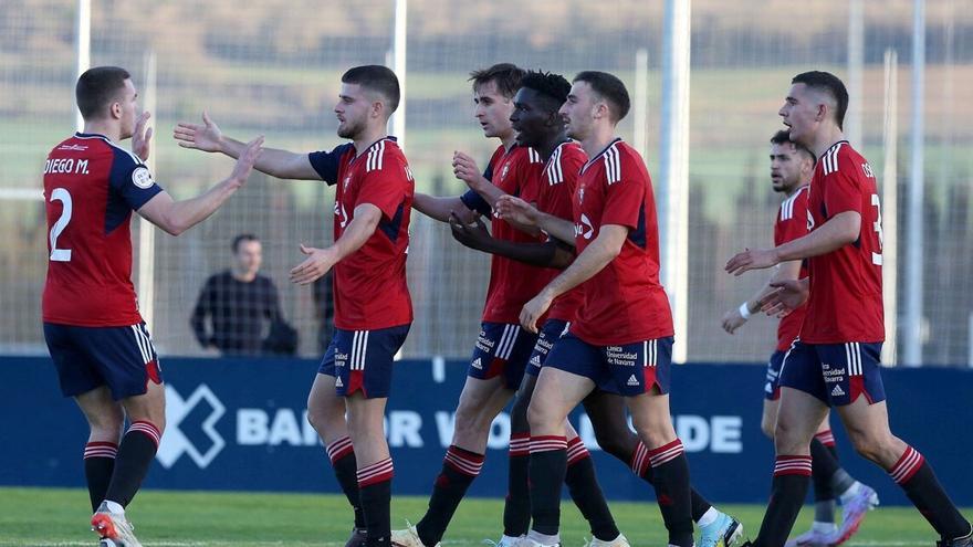 Los jugadores de Osasuna Promesas celebran un gol ante el Real Unión en el encuentro de la pasada jornada