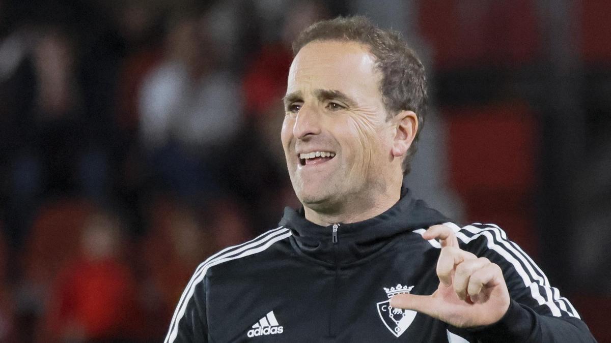 El técnico de Osasuna, Jagoba Arrasate, en un lance de la pasada temporada