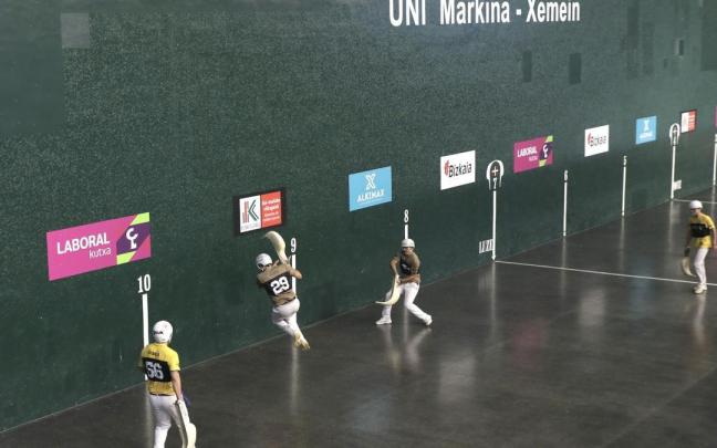 En imágenes: Segunda jornada del Grand Slam de Markina-Xemein de cesta. Javier-Zabala contra Urreisti-Gorka.