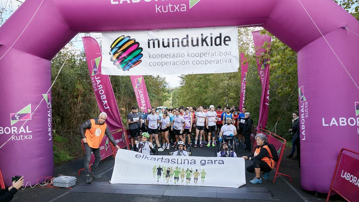 El club inclusivo Bizi Hazi se ha sumado a la cita solidaria.