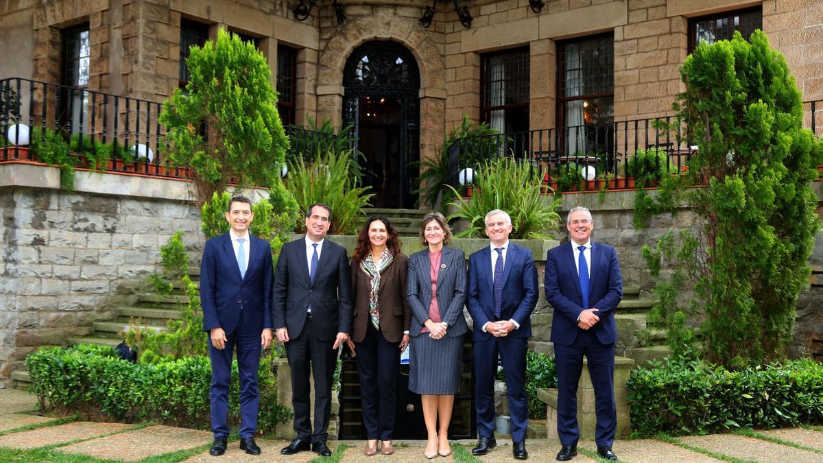 Reunión del Consejo Asesor Regional de BBVA en el Palacio San Joseren de Getxo.