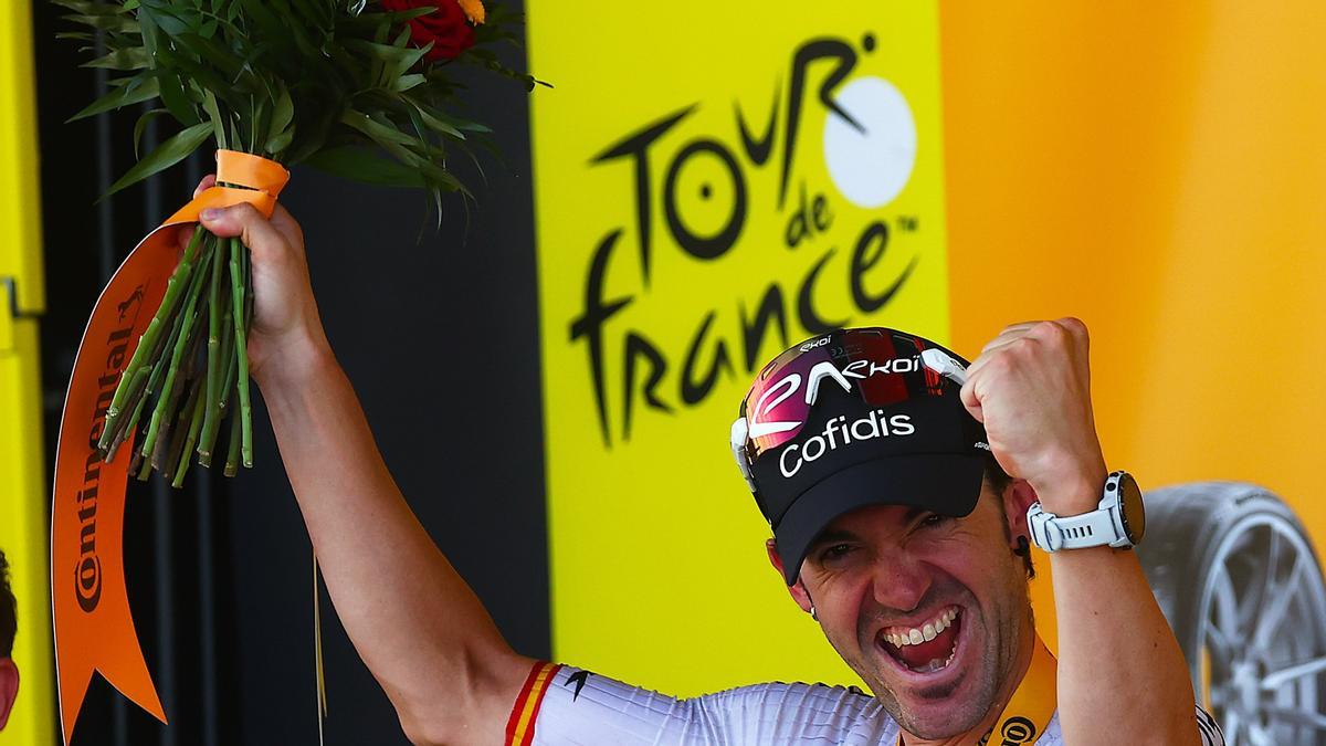 Ion Izagirre, plétorico en el podio del Tour.