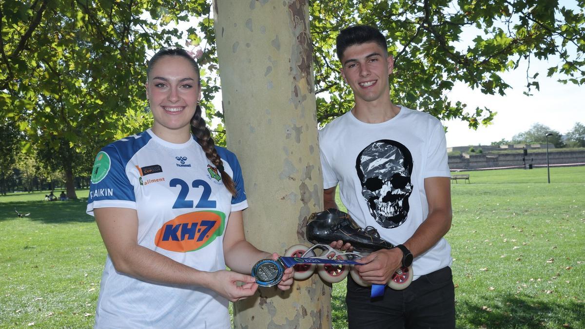 Paula Milagros, jugadora del KH-7 Granollers, y Daniel Milagros, ganador de la medalla de plata en el mundial de patinaje.