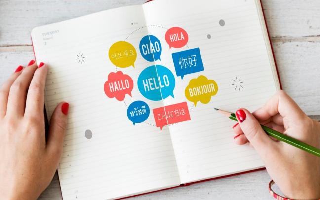 Con las traducciones que puede hacer la IA en tie,po real, puede que desaparezca la necesidad de aprender otros idiomas.