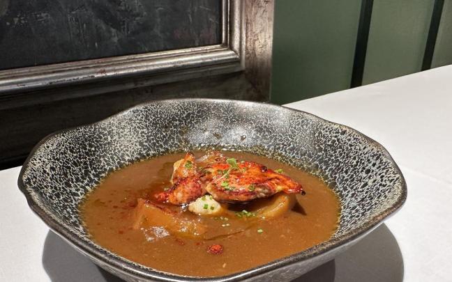 Marmitako de bogavante, del restaurante Aitor Rauleaga.