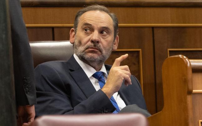 El exministro José Luis Ábalos, en su escaño en el Congreso, en una imagen de archivo.