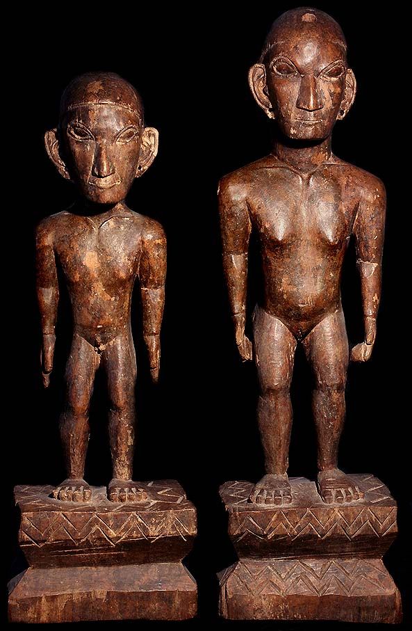 Pareja de figuras Bulul.