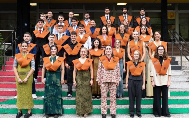 Alumnos participantes en el encuentro que tuvo lugar en la Escuela de Ingeniería.