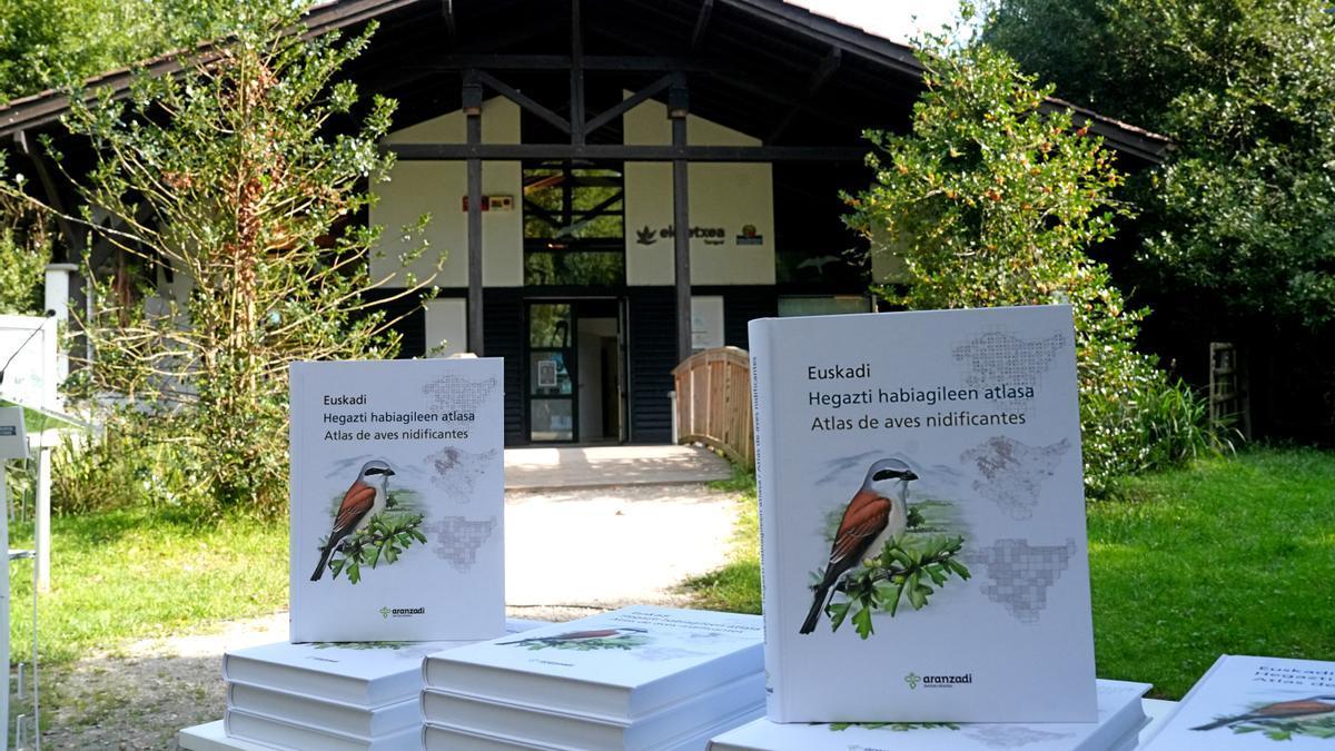 El atlas impulsado por Aranzadi de las aves autóctonas nidificantes en Euskadi