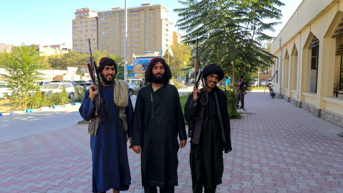 Una patrulla de seguridad talibán en el centro de Kabul.